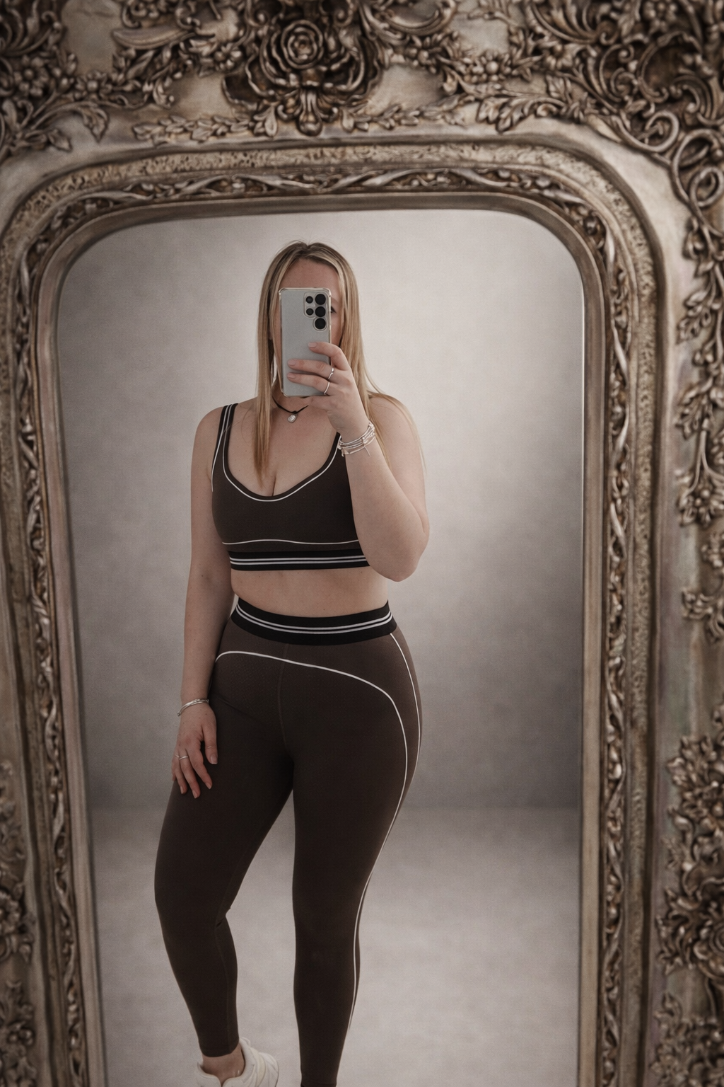 Carly | White Piped Gymwear